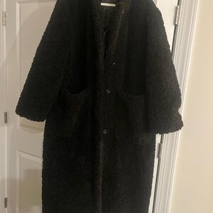 Women’s Urban Outfitters Black Fleece Jacket Super Warm NWOT Hood/ Deep Pockets